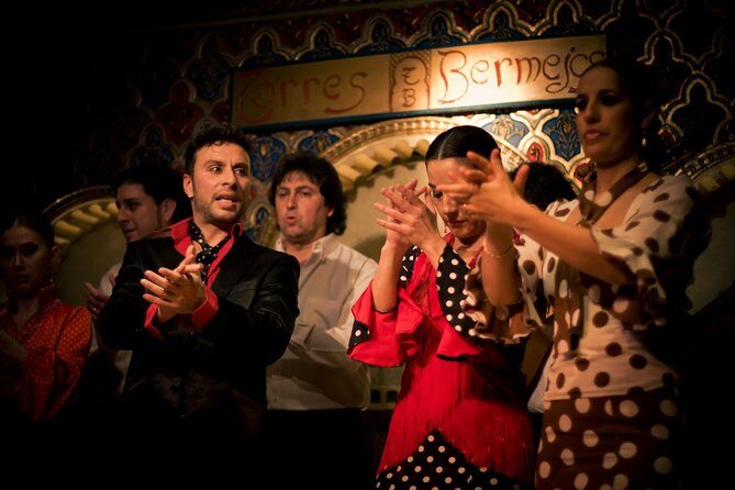 Madrid: Flamenco Show with Tapas or Drink in Tablao Las Tablas - The one-hour show: singing, guitar, and dance in a tight room