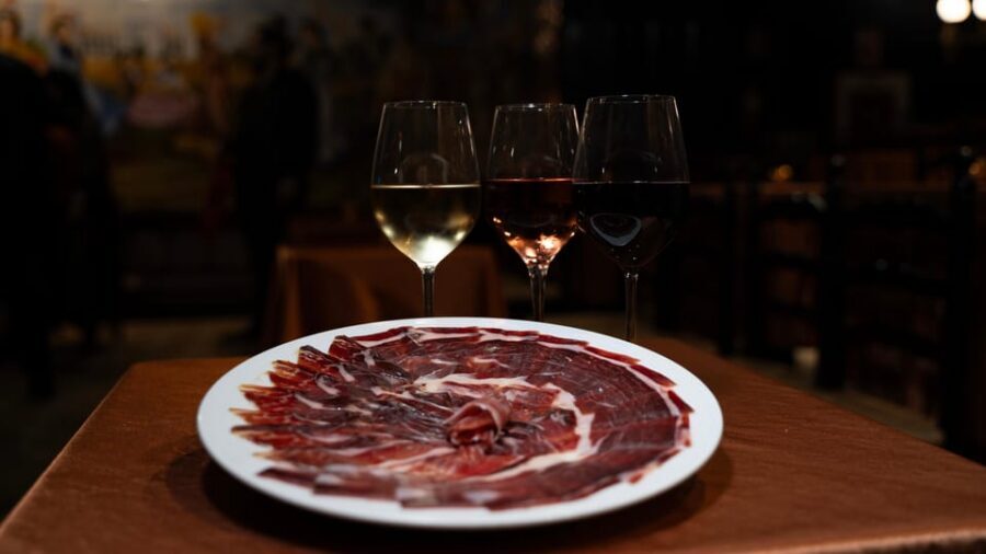Madrid: Flamenco Show&Drink at Tablao 1911 (World's Oldest) - Why the One-Hour Format Works