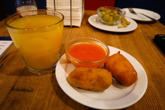 Madrid Food Tasting Tour of Hidden Gems (Small Groups) - Stop 4: Vermut on Cava Baja—The Sweet, Aromatic Break