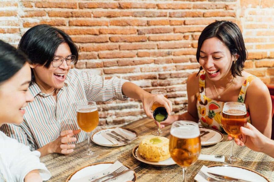Madrid: Food Walking Tour with Drink and Local Guide - Plaza de los Carros start: meeting your guide the easy way