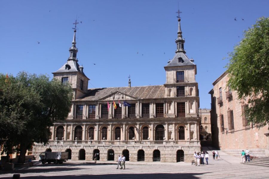 Madrid: Full-Day Guided Tour of Toledo with Cathedral Visit - Synagogue of Santa María la Blanca: a guided interior visit that saves your time