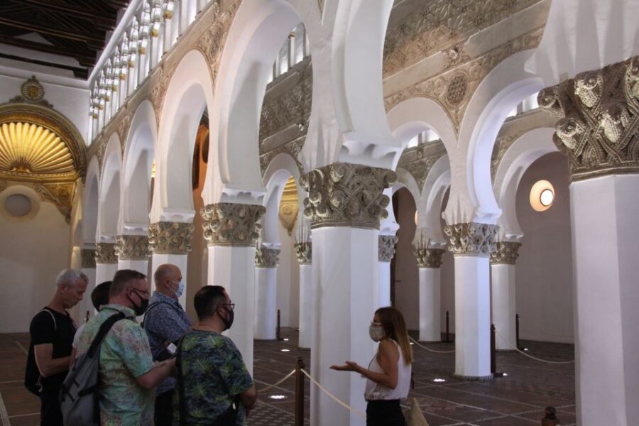 Madrid: Full-Day Guided Tour of Toledo with Cathedral Visit - Toledo Cathedral (Primada): 45 minutes inside the impressive center of gravity