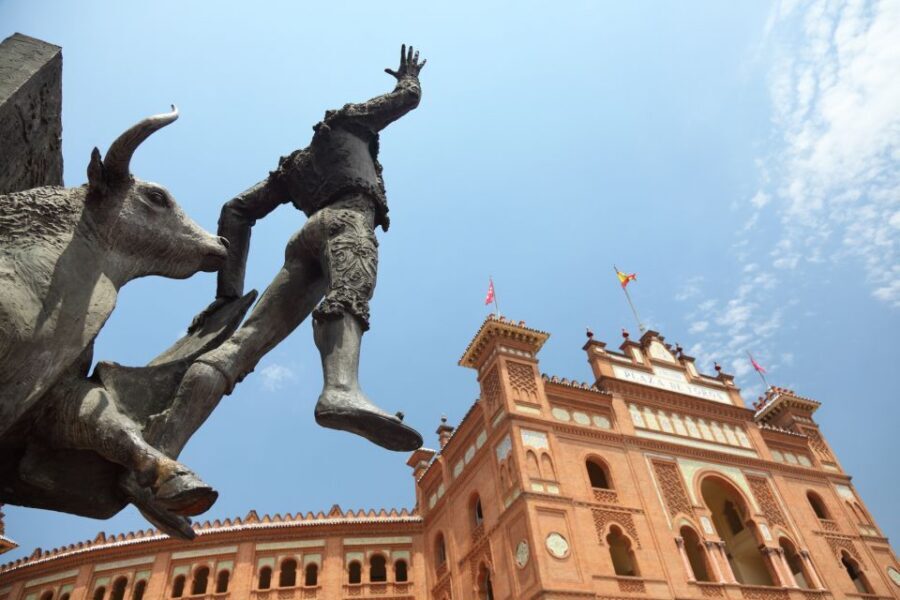 Madrid: Go City All-Inclusive Pass with 20+ Attractions - Royal Palace and Bernabéu: two big landmarks with guided context