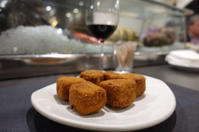 Madrid Gourmet Tapas Small Group Tour - Retiro Start: an easy meeting point with the right mood