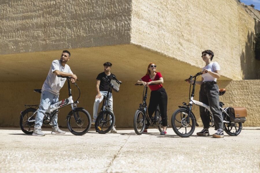 Madrid: Guided Electric Bike Tour. City center & Retiro Park - Las Letras Quarter: a guided taste of older streets