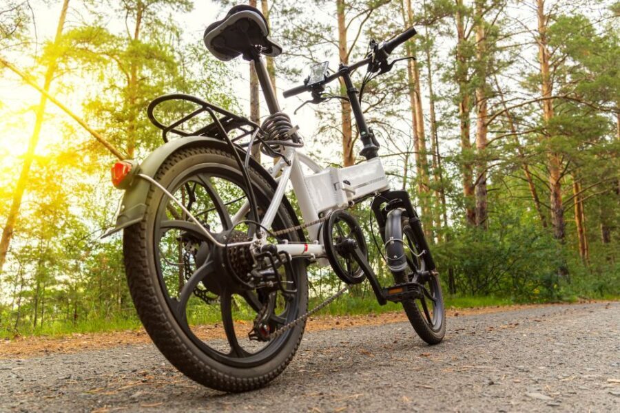 Madrid: Guided Electric Bike Tour. City center & Retiro Park - The bikes, the pace, and the safety-first guidance