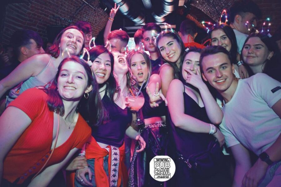 Madrid: Guided Pub Crawl Madrid Experience and Club Entry - How Five Stops Turn Into a Real Madrid Night