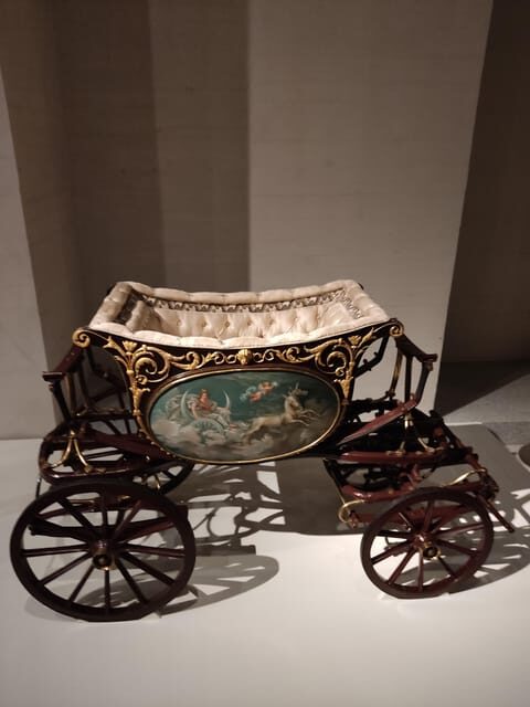 Madrid: Guided Tour of the Royal Collections Gallery - Trastámara Era Highlights: Queen Elizabeth I and Court Portrait Power