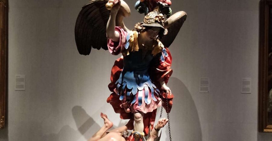 Madrid: Guided Tour of the Royal Collections Gallery - Bourbon Level: Furniture, Clocks, a 19th-Century Carriage, and War Photos