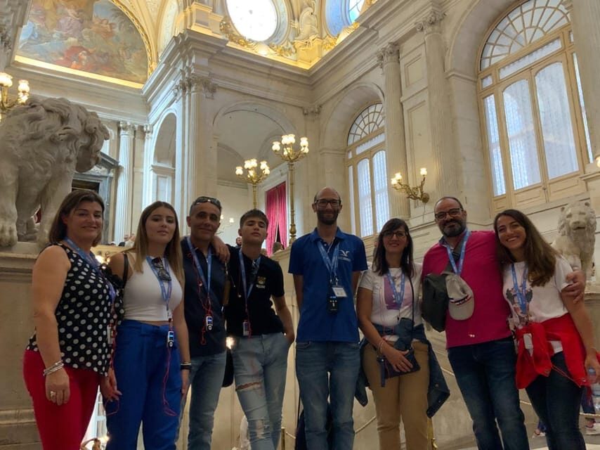 Madrid: Guided Tour of the Royal Palace with Fast Access - Key highlights you’ll feel right away