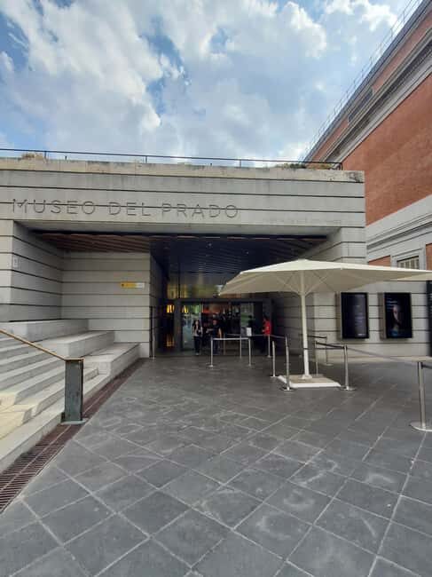 Madrid: guided visit to the Museo del Prado with a native Italian tour guide - Group Size, Punctuality, and 24/24 Assistance