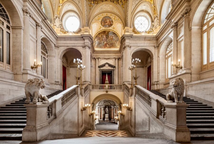 Madrid: Guided Visit to the Royal Palace - Skip-the-line entrance and what happens once you’re inside