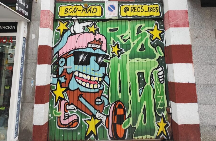 Madrid: Hidden Street Art Tour - Trampantojo cerámico de Lola Gil: When the Trick Is the Whole Point