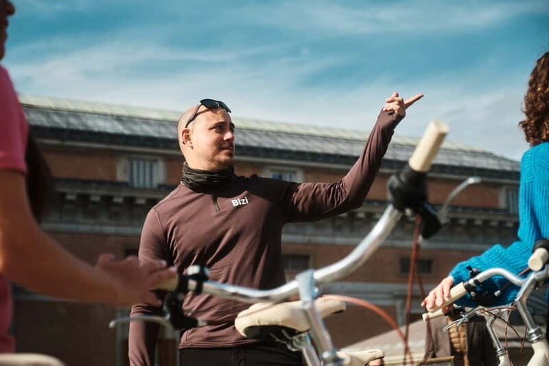 Madrid: Highlights Guided Vintage Bike Tour and Tapas Option - Key things that make this tour worth your time