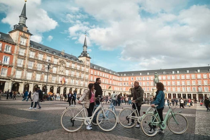 Madrid: Highlights Guided Vintage Bike Tour and Tapas Option - Puerta del Sol: the center of gravity (plus a couple of familiar landmarks)