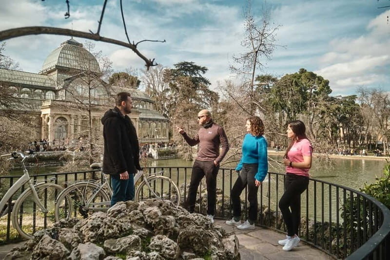 Madrid: Highlights Guided Vintage Bike Tour and Tapas Option - CaixaForum Madrid and the Art Triangle mood