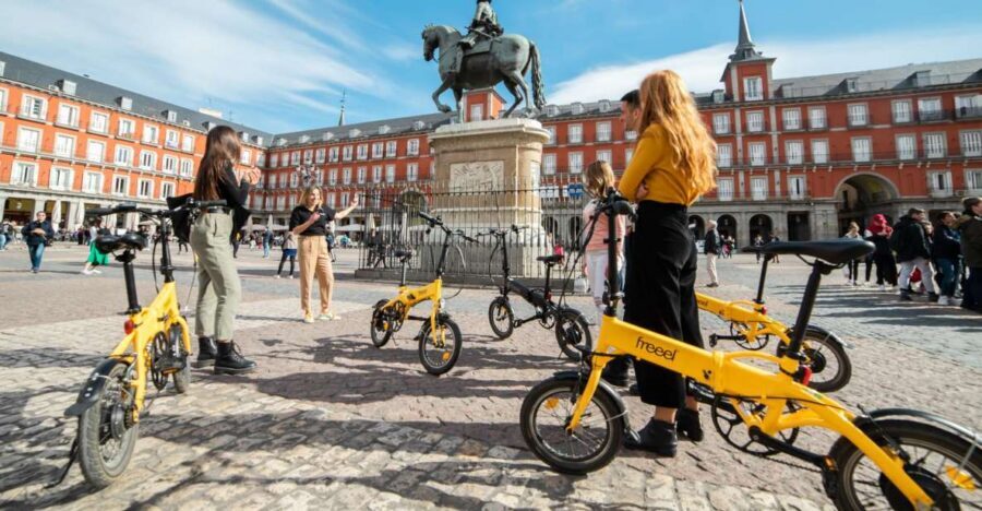 Madrid: Highlights & Parks with Electric Bike Private Tour - Madrid Río and the Bridges: The Ride That Feels Like a Madrid Shortcut