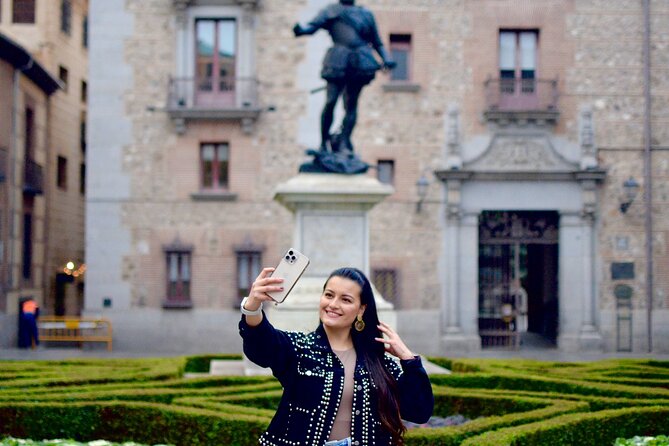 Madrid Highlights Private Tour with Prado Museum & Royal Palace - Royal Palace: Skip-the-Line Tickets Plus Audio Guide