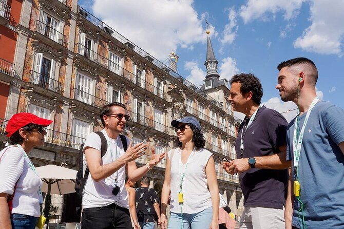Madrid Highlights Tour with Santiago Bernabeu Stadium Entrance - A single afternoon: Madrid highlights plus Santiago Bernabéu access