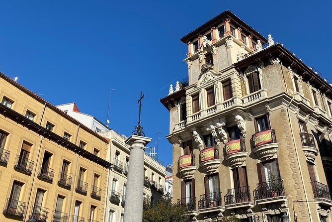 Madrid Historic with an architect : Arabs, Austrias and Bourbons - San Nicolas de las Servitas and the Mudejar Tower: Arab-Inspired Forms Inside Christian Madrid