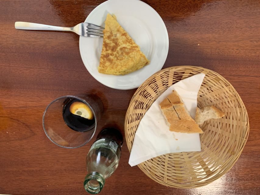 Madrid: History of Tapas Walking Tour and Tasting - Guides, Energy, and the Human Side of a Food Walk