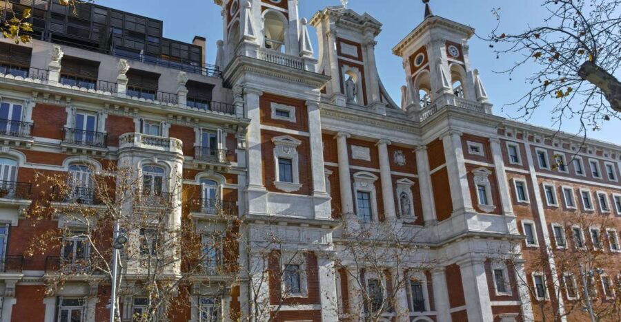 Madrid: Lázaro Galdiano Museum Entry Ticket with Audio Tour - Skip-the-Line Ticket Meets a Phone Audio Tour