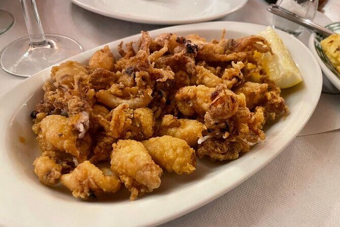 Madrid LGBTQ Tapas Tour - Drinks included: what you might get and how to pace them