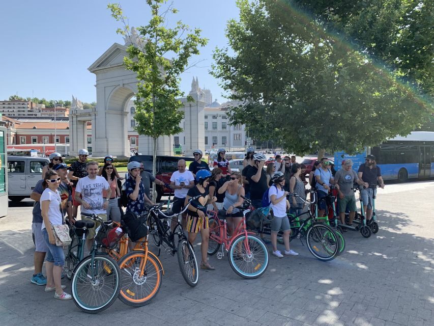 Madrid: Literary Quarter & Retiro Park Electric Bike Tour - Getting oriented fast in Barrio de las Letras