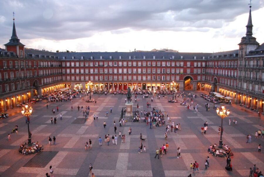 Madrid: Mysteries and Legends Tour - Who should book this tour