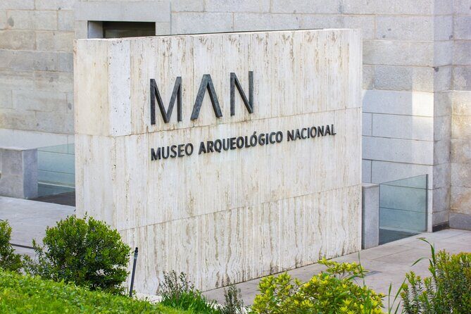 Madrid National Archaeological Museum with Audio Tour - Your 2-hour rhythm inside the museum