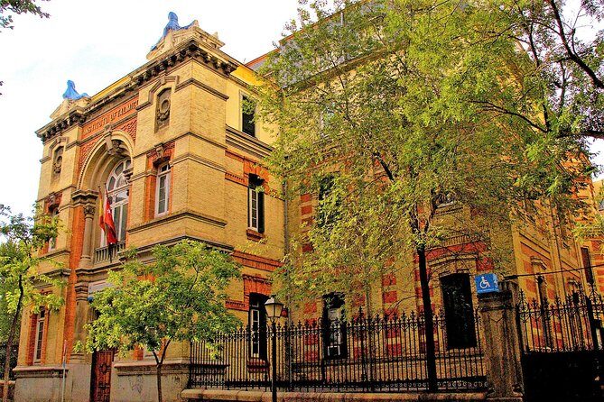 Madrid off the Beaten Path: Private Walking Tour (Customizable) - The tapas break: included, local, and timed to keep the day enjoyable