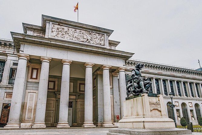 Madrid Old City Guided Exclusive Guided Walking Tour - La Latina plazas: narrow streets, old forts, and everyday life