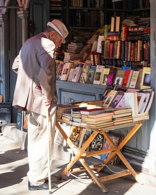 Madrid: Old Town, Poets District, and Royal Palace Tour - Puerta del Sol and the poets’ neighborhood: turning landmarks into stories