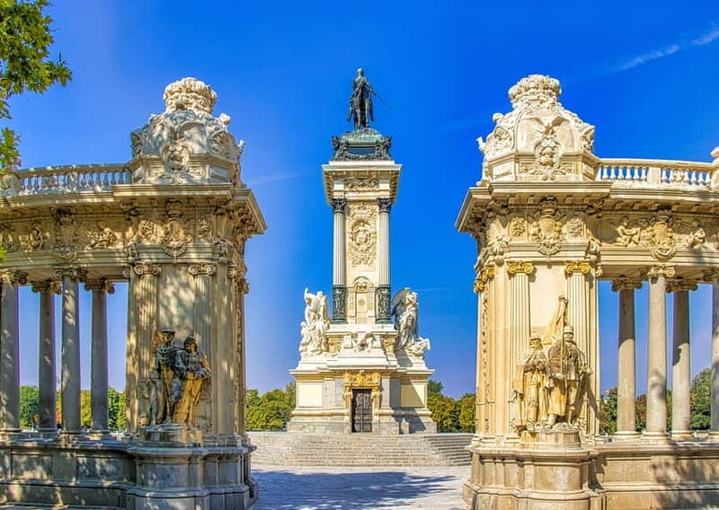 Madrid: Old Town, Poets District, and Royal Palace Tour - Price and pacing: what $44 really buys you