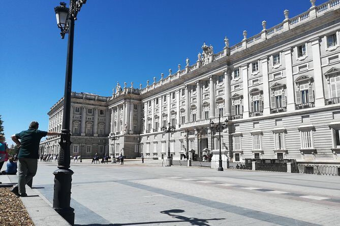 Madrid Old Town Private Walking Tour - Plaza de Isabel II to Puerta del Sol: the smartest old-town route