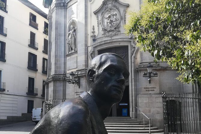 Madrid Old Town Private Walking Tour - The 90-minute format: how to get value without rushing