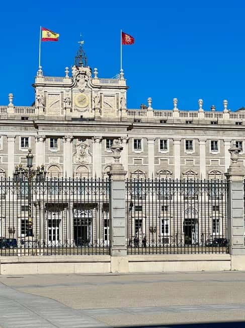 Madrid on foot: From Debod to Retiro - Madrid de los Austrias and Calle del Codo: history at sidewalk speed