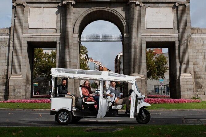 "Madrid : Panoramic views in Tuk Tuk" - Royal Palace Area Viewpoint: The Best Way to Start Big
