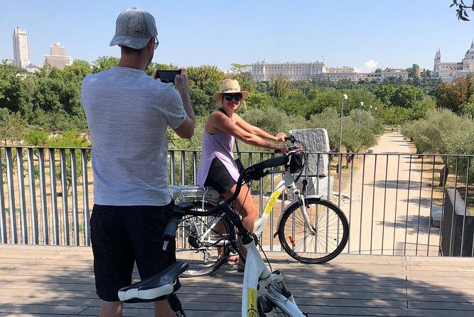 Madrid Parks Bike or e-bike Tour: Riverside & Casa de Campo - Casa de Campo: Madrid’s Huge Park West of the City Center