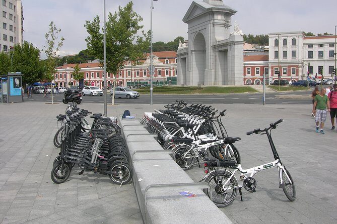 Madrid Parks Bike or e-bike Tour: Riverside & Casa de Campo - Meeting Point and Timing: A 2 PM Start With Easy Logistics