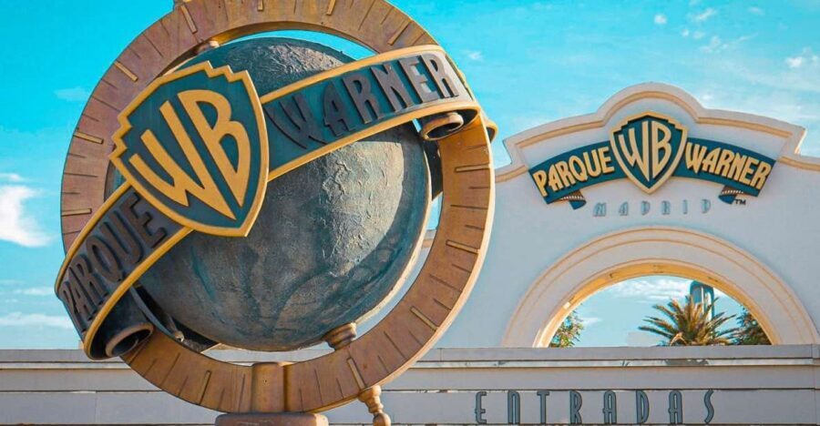 Madrid: Parque Warner Ticket and Roundtrip Transportation - Hollywood Boulevard: your first big landing zone and where to aim early