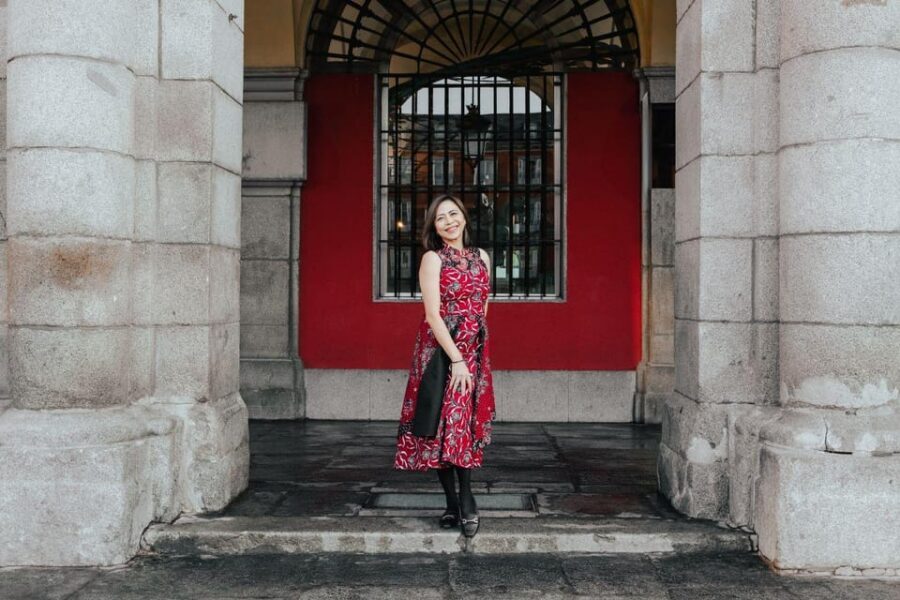 Madrid: Photoshoot in Plaza Mayor - Timing, Angles, and Crowd Smarts Inside the Square