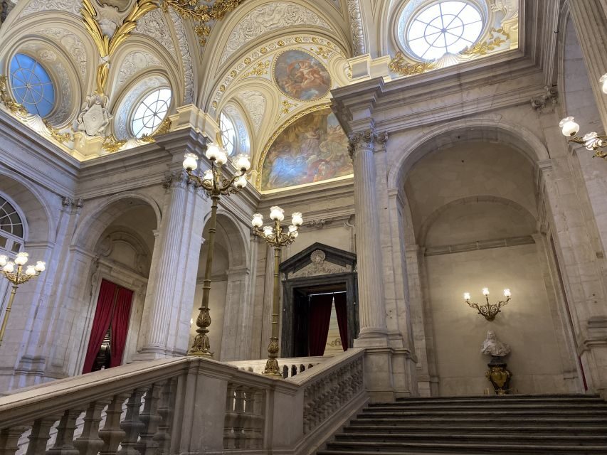 Madrid: Prado Museum and Royal Palace Tour - Meeting point at the Goya Monument: start the right way