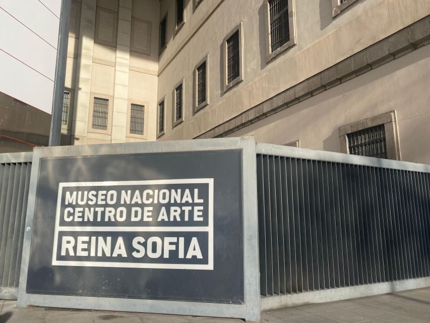 Madrid: Prado Museum guided tour optional Reina Sofía Museum - Reina Sofía in about 75 minutes: modern art and El Guernica
