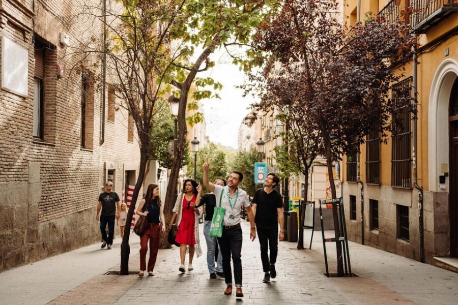 Madrid: Prado Museum & Lunch at World’s Oldest Restaurant - Sobrino de Botín Before the Crowd: Tunnels, Kitchens, and Cellar