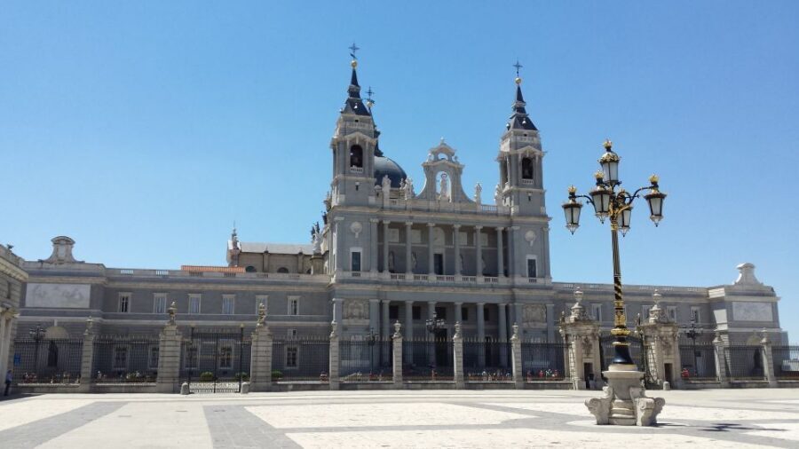 Madrid: Private 3-Hour Tour - Museums and the Royal Palace interior: what’s included