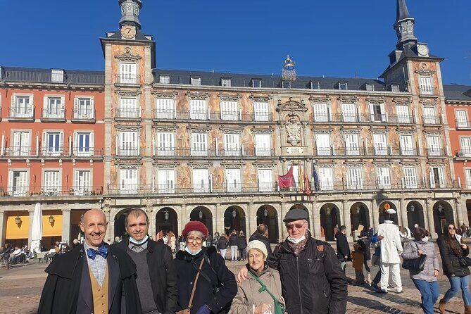 Madrid : Private Custom Walking Tour With A Guide (Private Tour) - The guides: when the personality matches your travel style