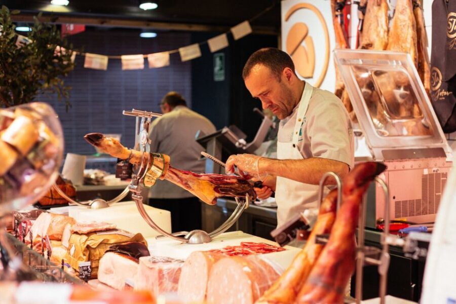 Madrid: Private Food Tour – 10 Tastings with Locals - Vegetarian options and ordering strategy that actually helps