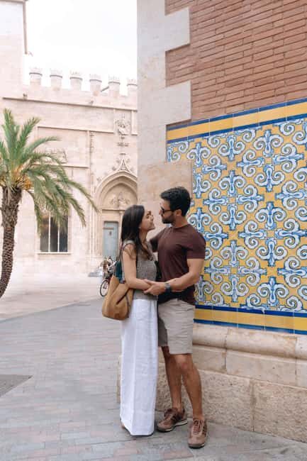 Madrid Private Photoshoot - Cibeles Palace and Galleria Canalejas: classic Spain meeting style streets