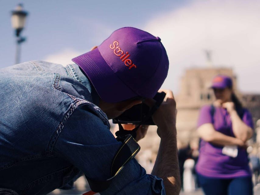 Madrid: Private Photoshoot at the Retiro Park - Retiro Park is Your Photo Studio (Lake, Fountains, Monuments)